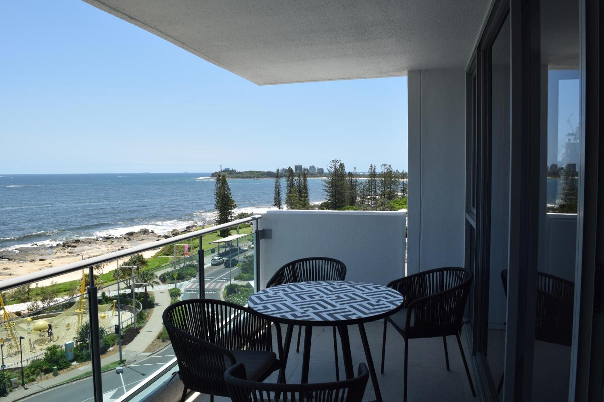 Northwind Beachfront Apartments Мулулаба Екстериор снимка
