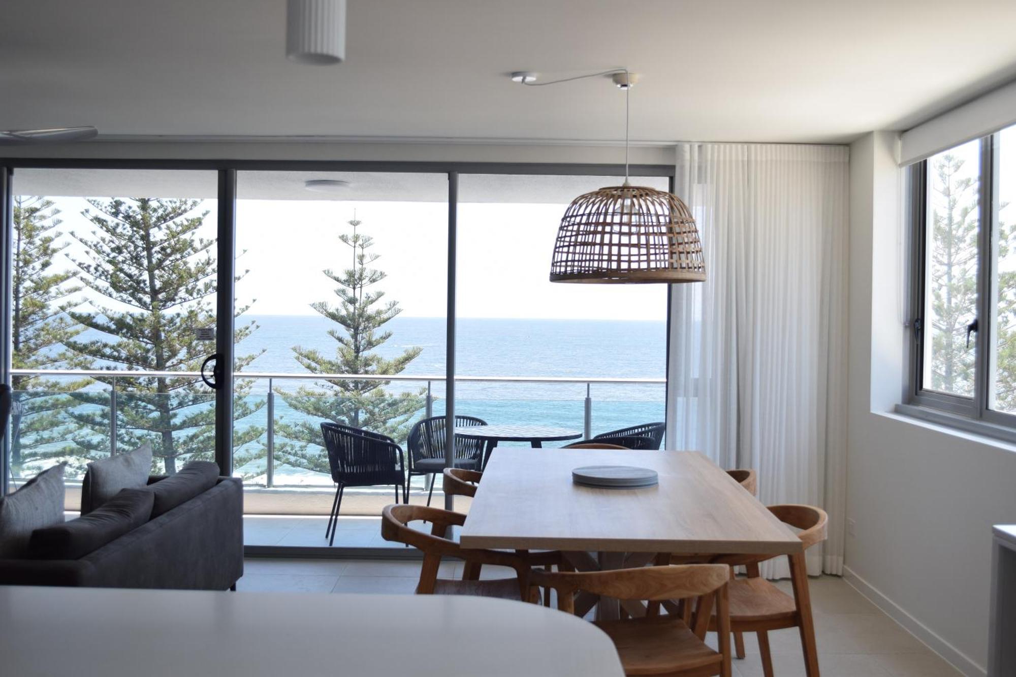 Northwind Beachfront Apartments Мулулаба Екстериор снимка